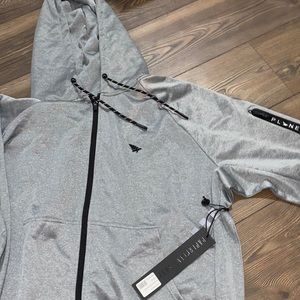 PLANES NWT ZIP UP SILKY MATERIAL